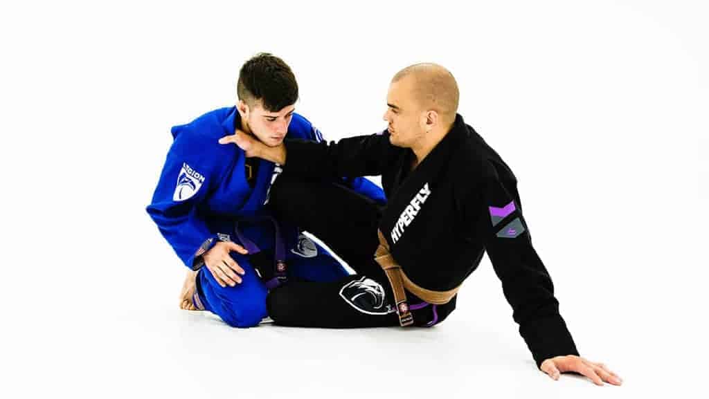 Cross Collar Grip illustration